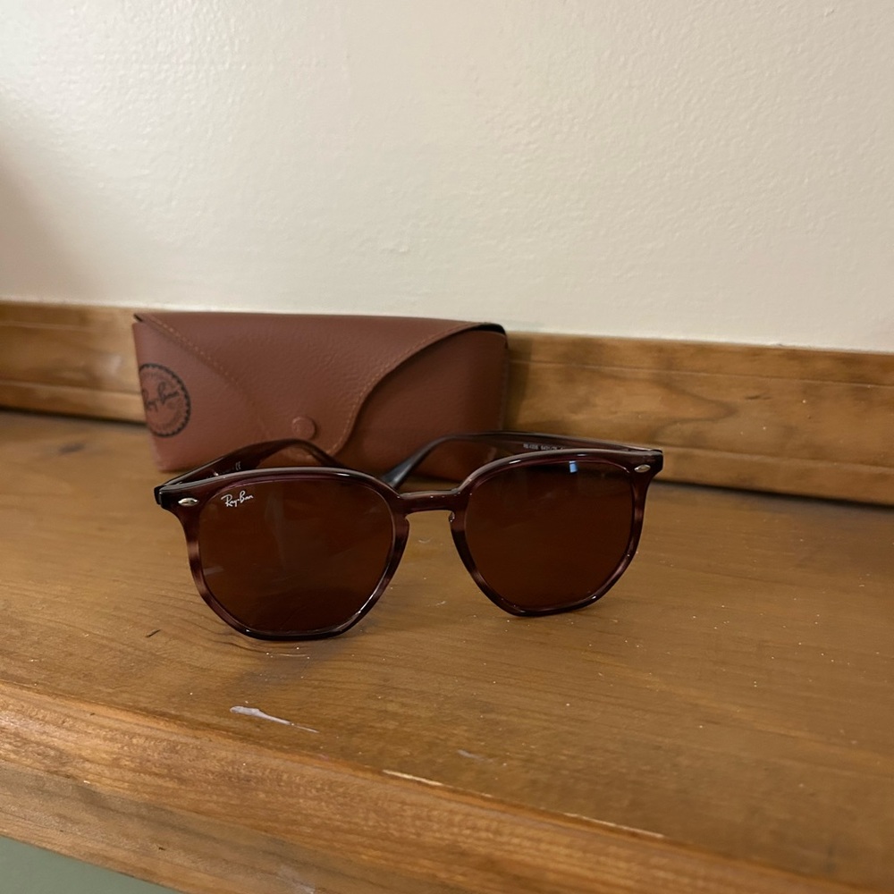 Women’s ray bans